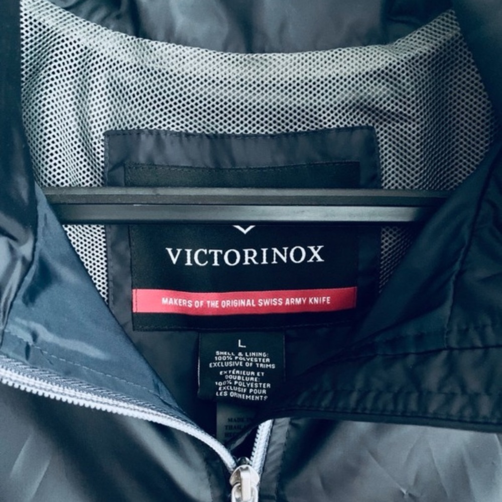 Victorinox Light Jacket - Picture 3 of 3
